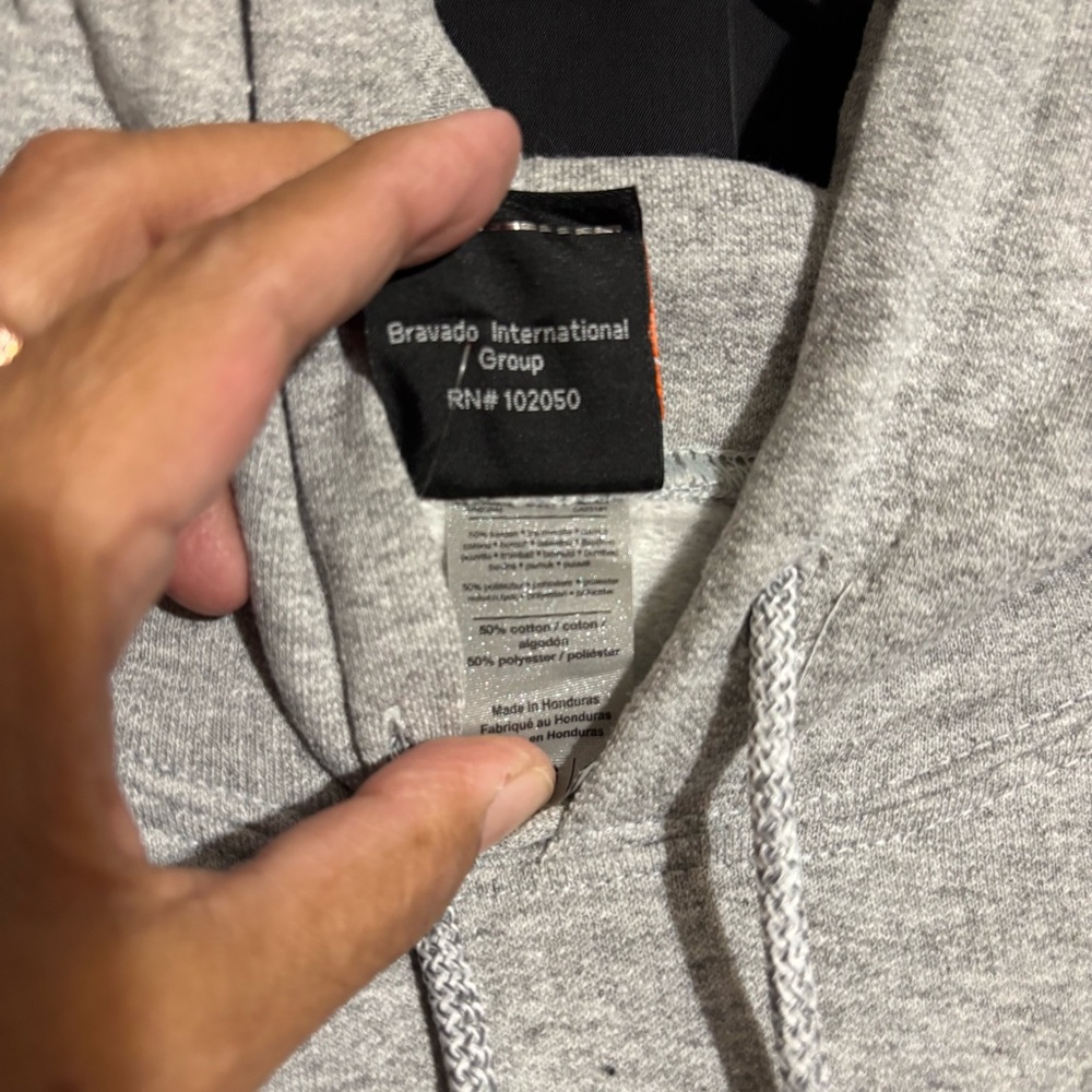 Harley-Davidson Men's XL Light Gray Graphic Hoodie Pullover Oconomowoc, WI - Picture 4 of 7